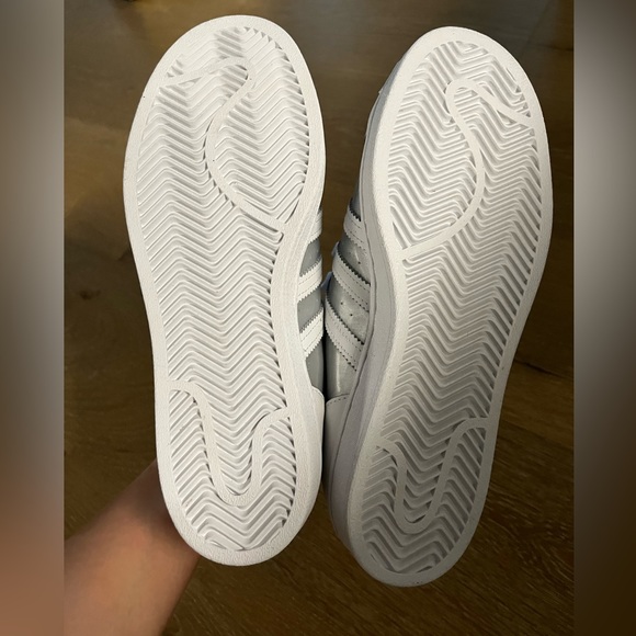 New with box and tag (detached, but never worn) - Picture 5 of 6